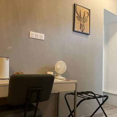 Hotel Du Nord Chambres Familiales Fontaines  ภายนอก รูปภาพ
