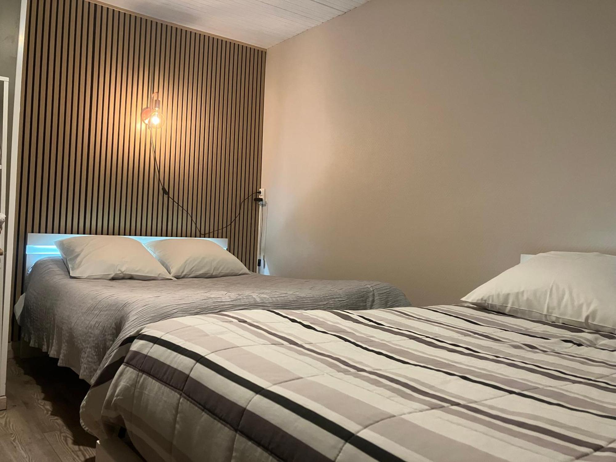 Hotel Du Nord Chambres Familiales Fontaines  ภายนอก รูปภาพ
