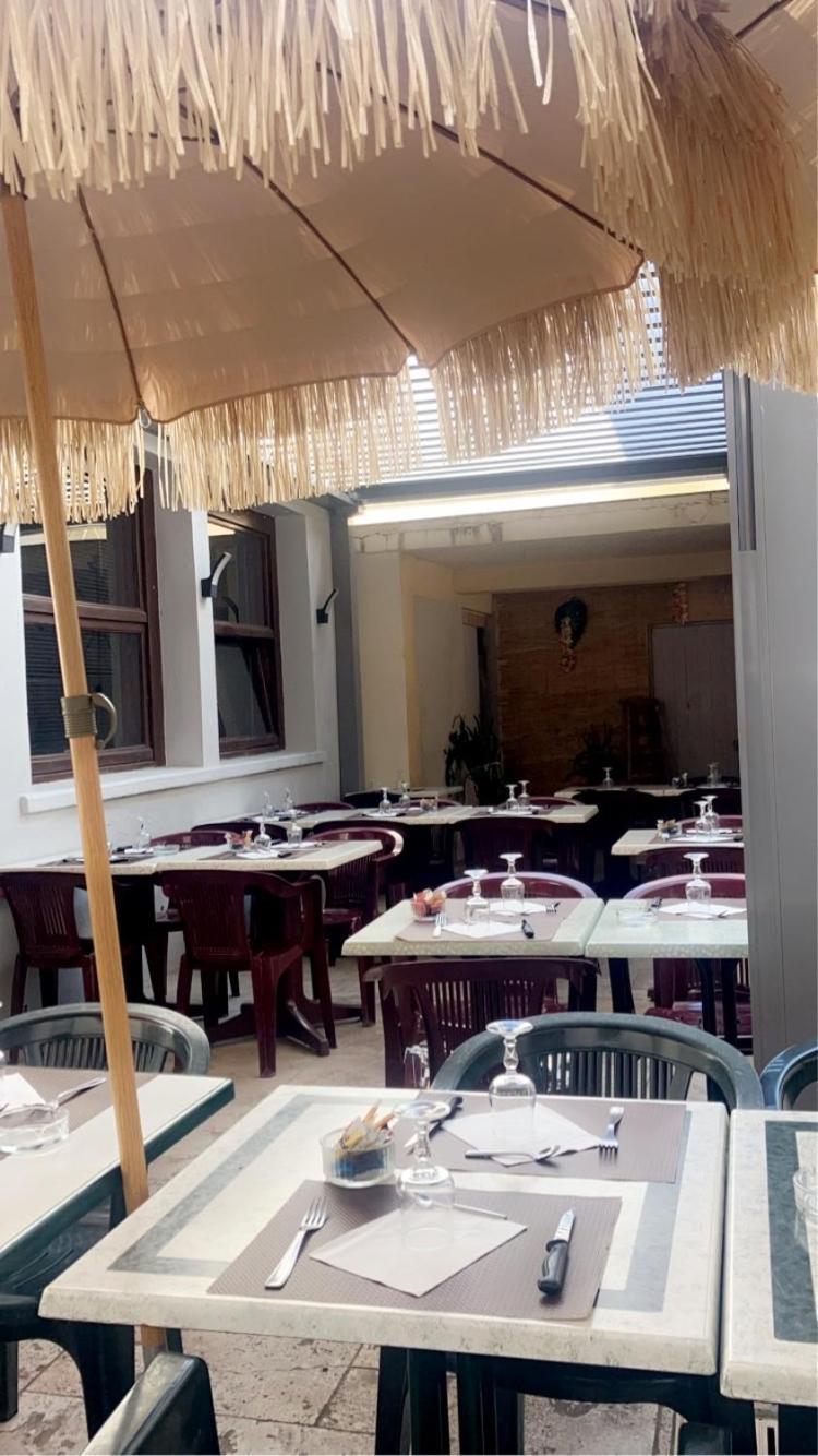 Hotel Du Nord Chambres Familiales Fontaines  ภายนอก รูปภาพ