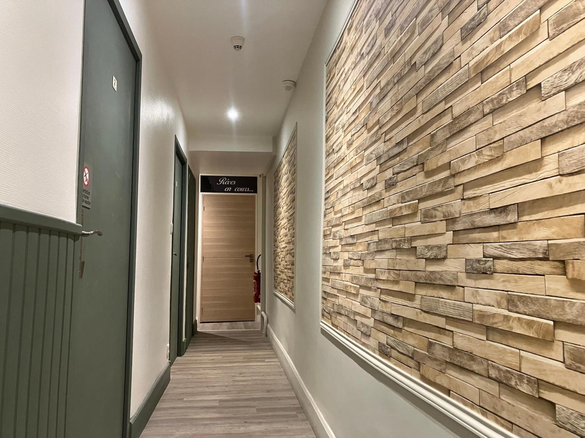 Hotel Du Nord Chambres Familiales Fontaines  ภายนอก รูปภาพ